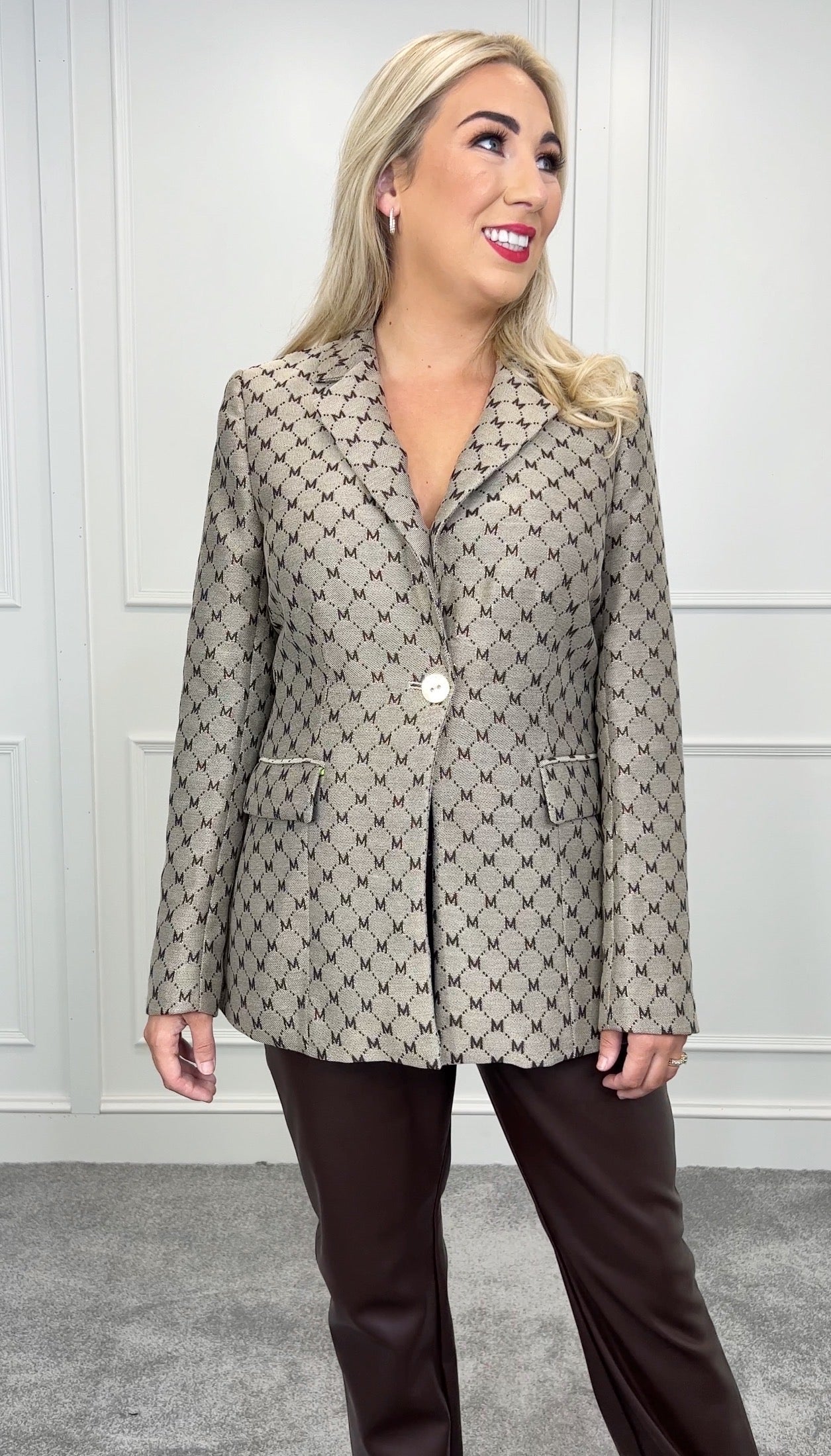 Logomania blazer (Size 6)