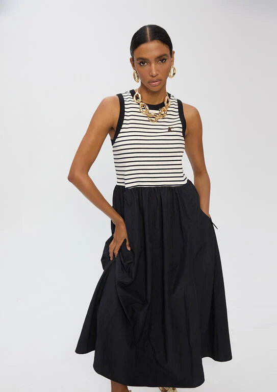 Puff black & white dress 151