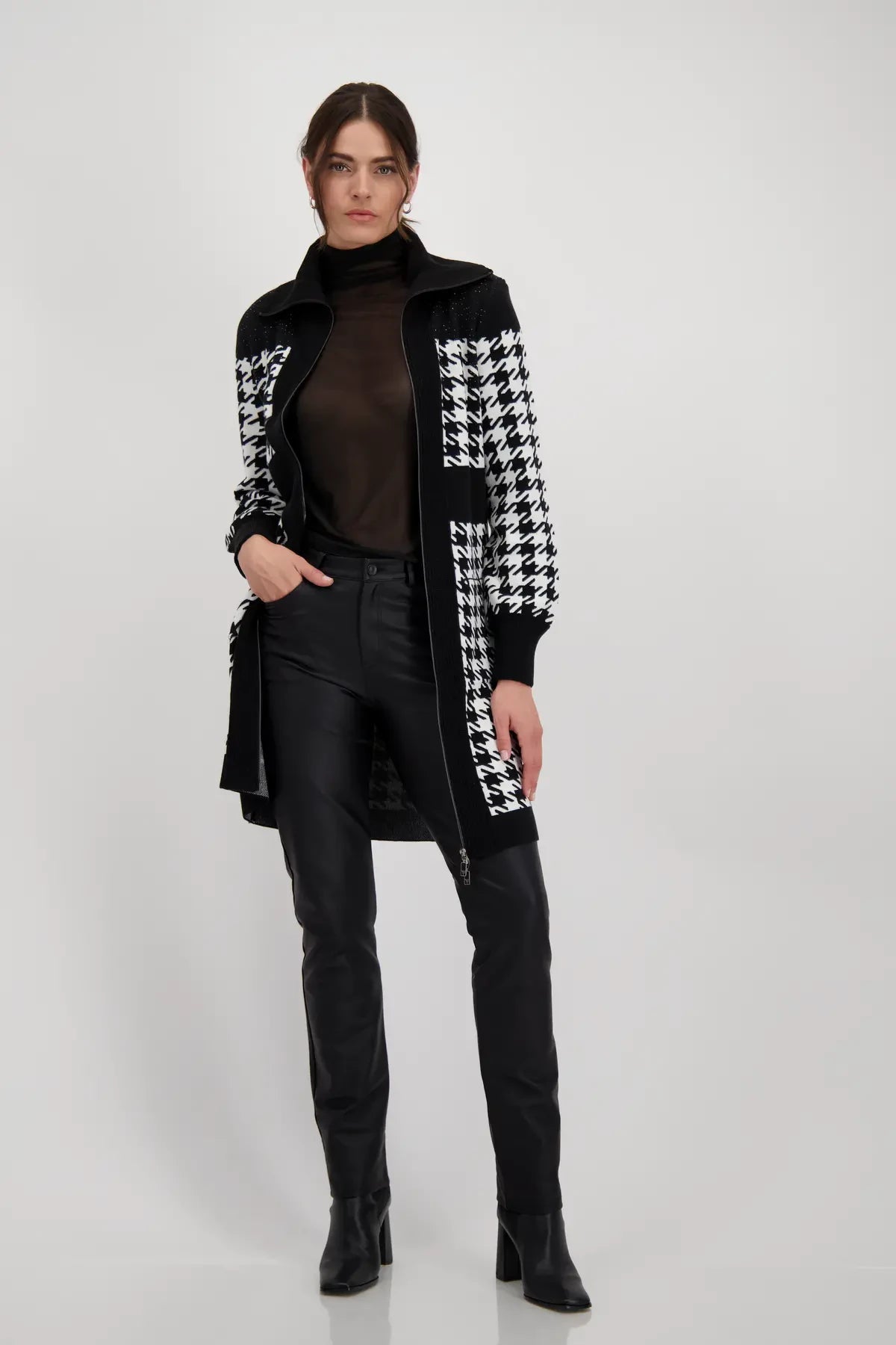 Contrasts zip up (Size 16)