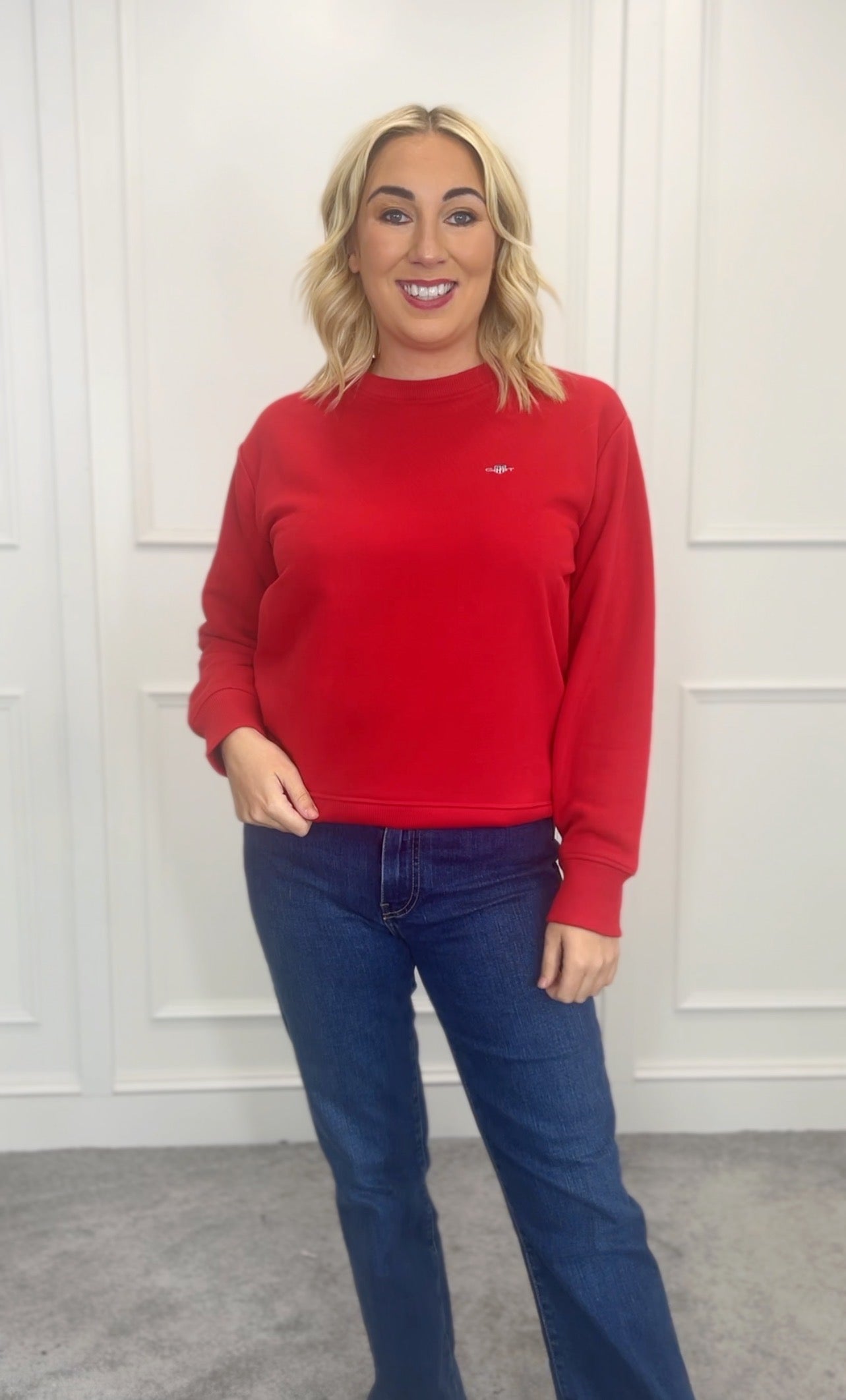 Basic sweatshirt crew neck shield
