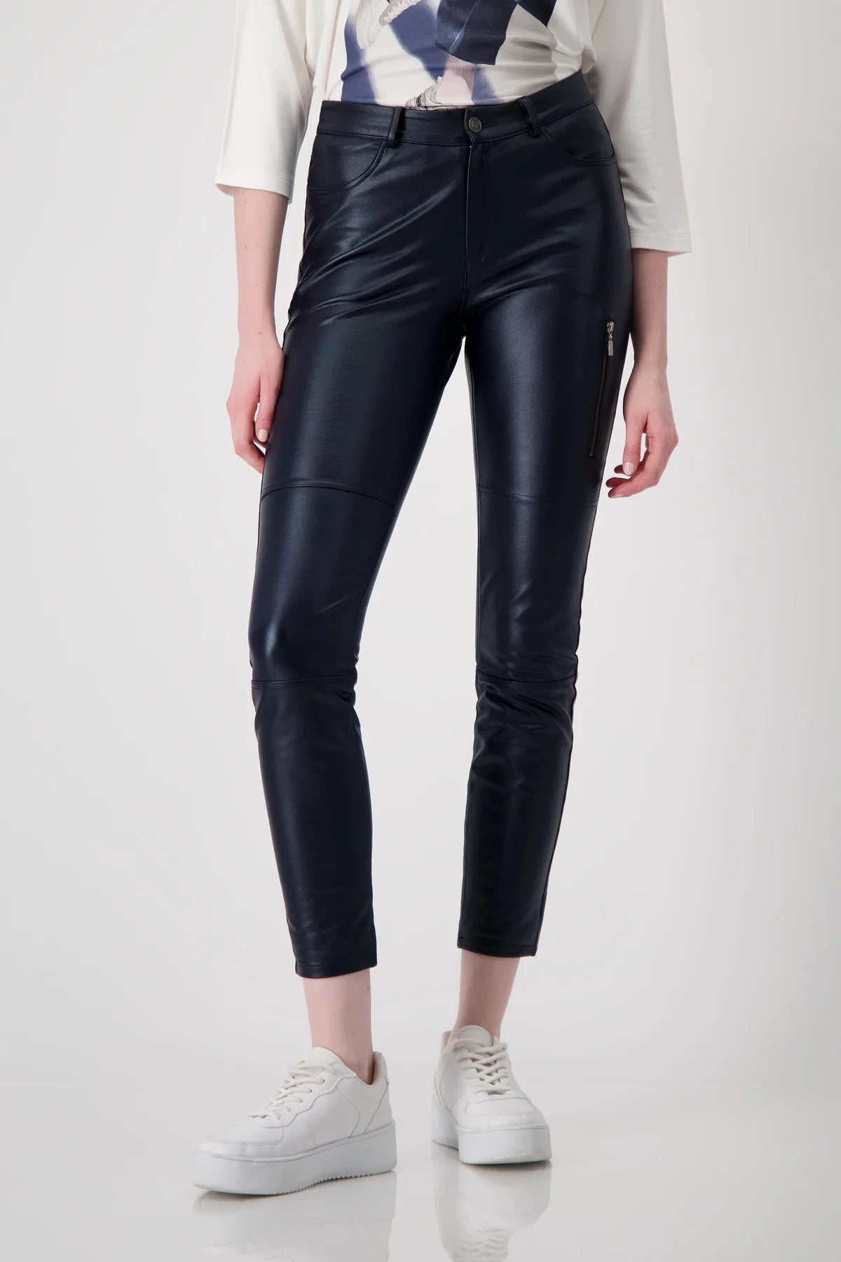 Leatherette fashion trousers