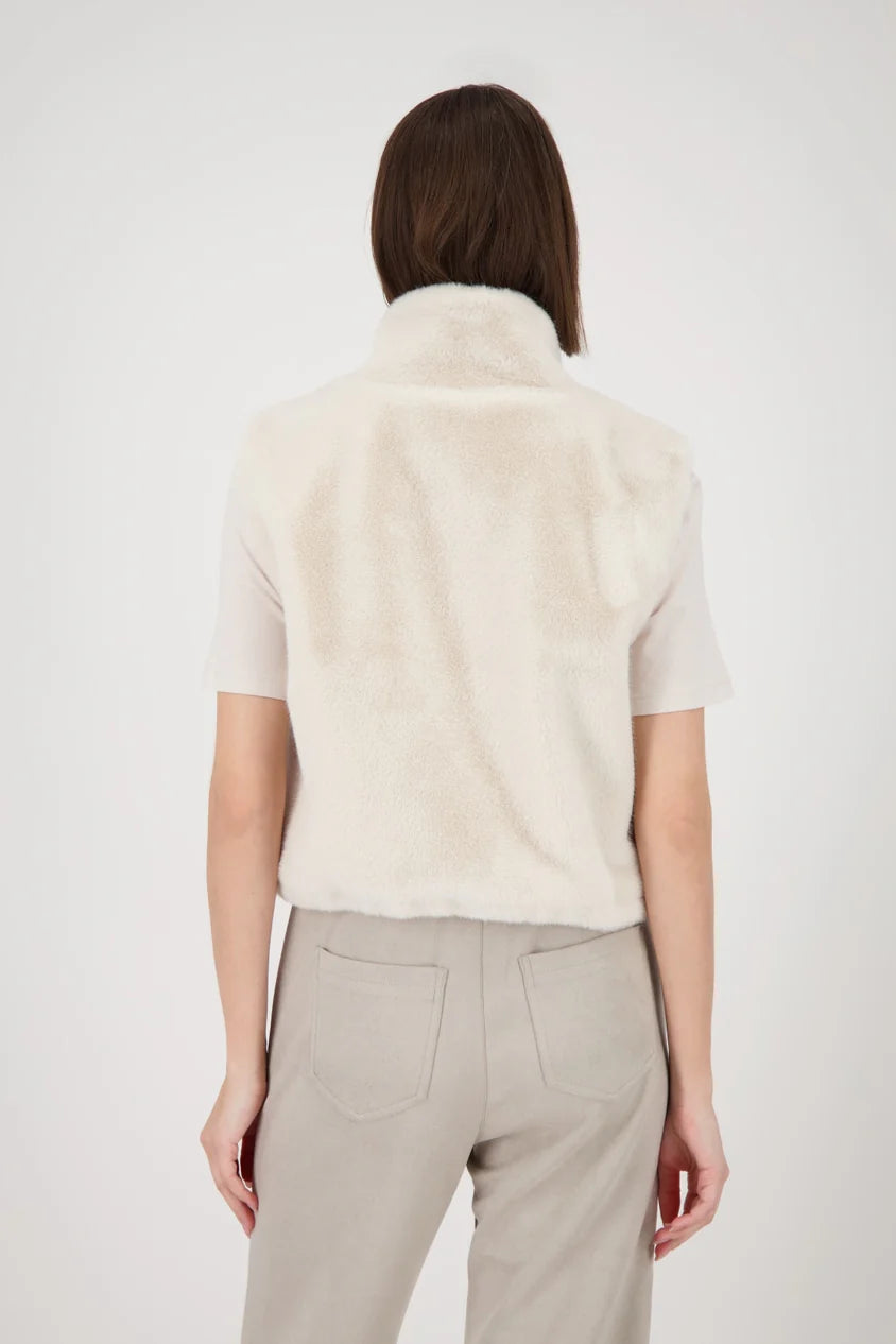 Fake fur waistcoat oat milk 132