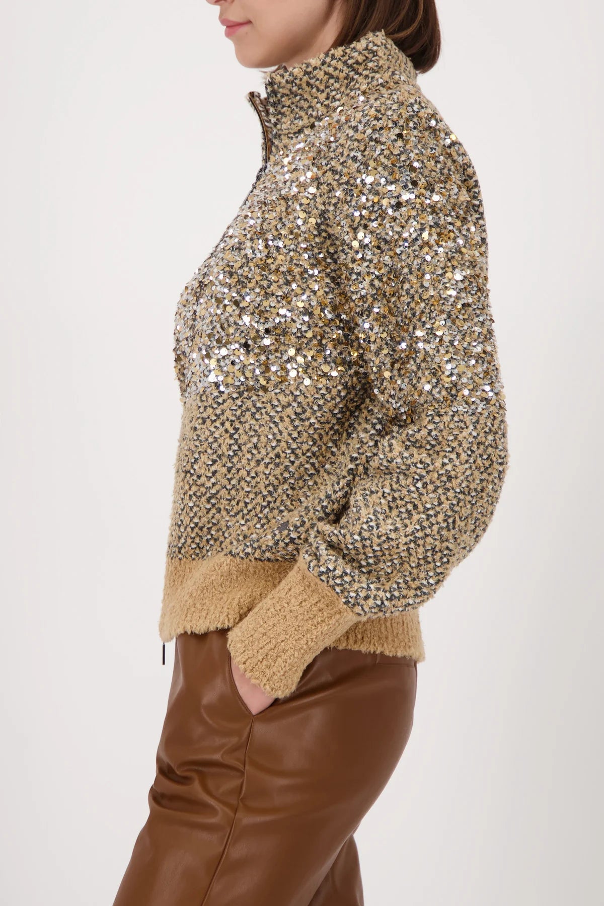 CARDIGAN WITH SEQUINS 562