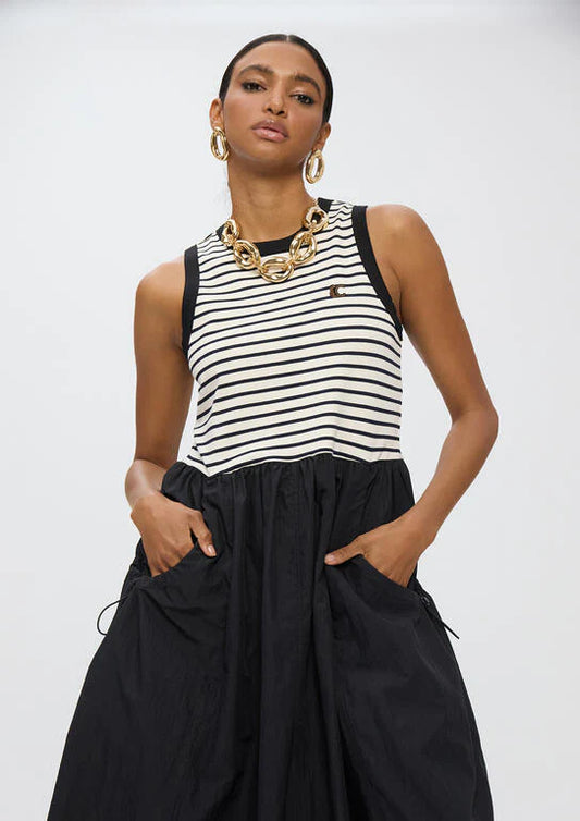 Puff black & white dress 151