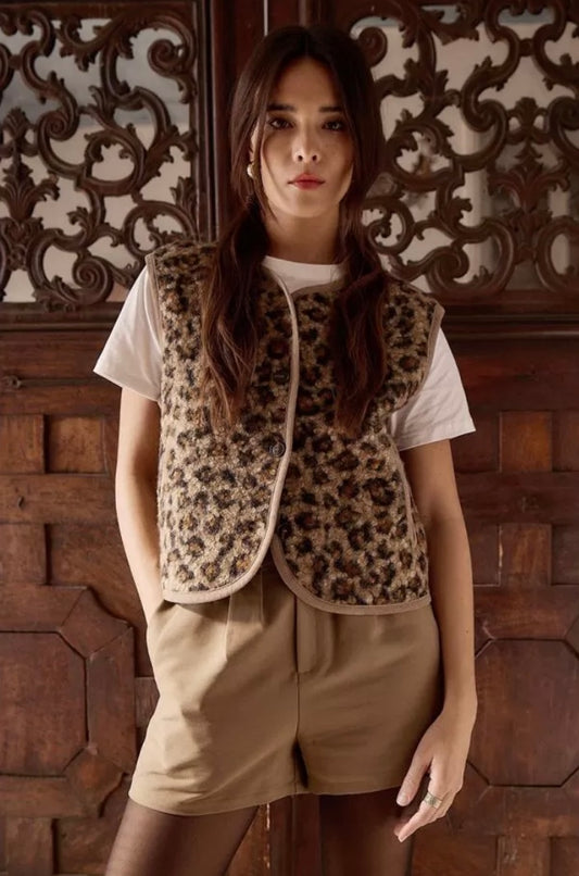 Molly ladies woven leopard print sleeveless jacket