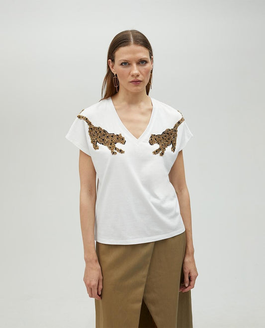 Camiseta white top with tiger detail
