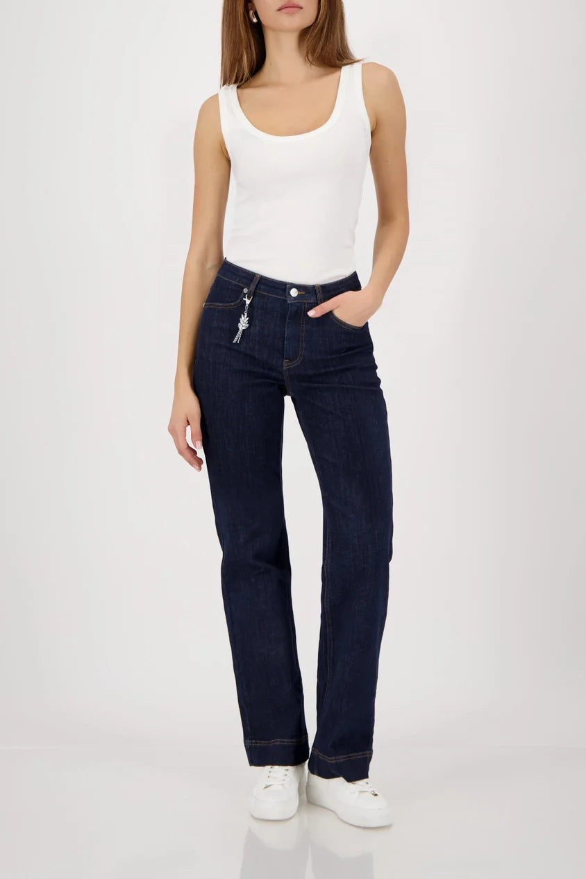 Straight Leg Jeans 486