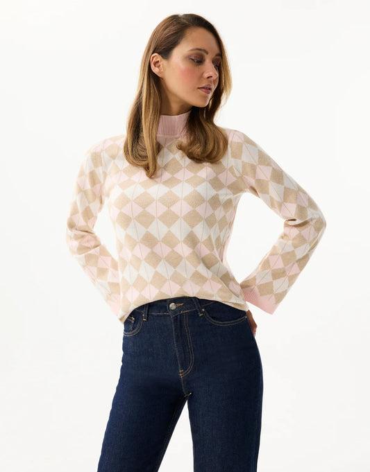 PASTEL DIAMOND PATTERN SWEATER