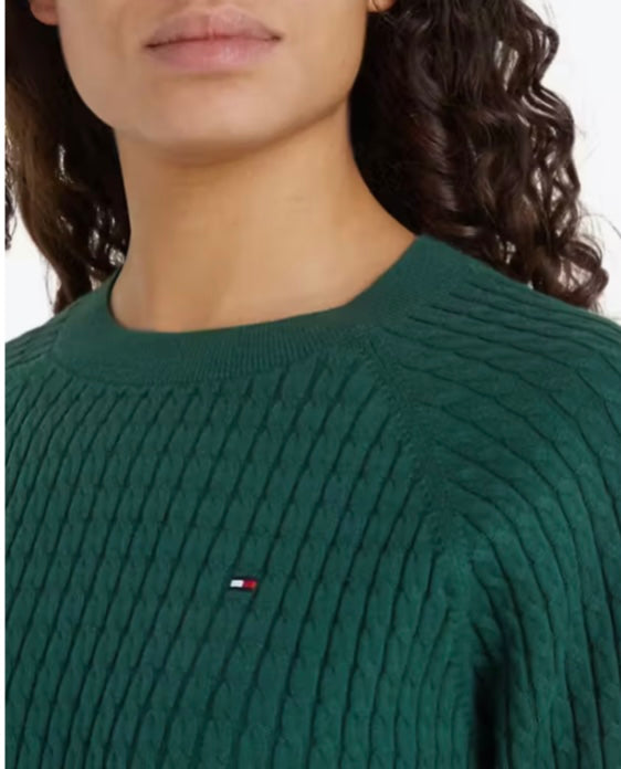 Ornamental green round neck cable sweater