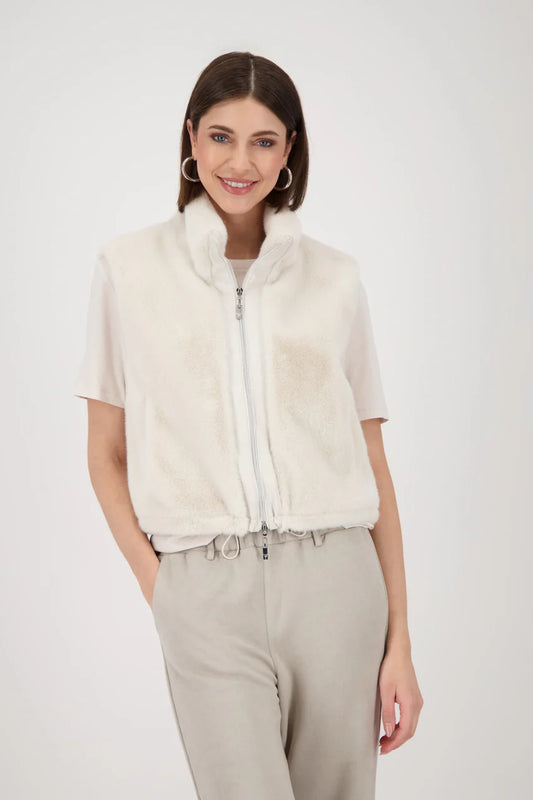 Fake fur waistcoat oat milk 132
