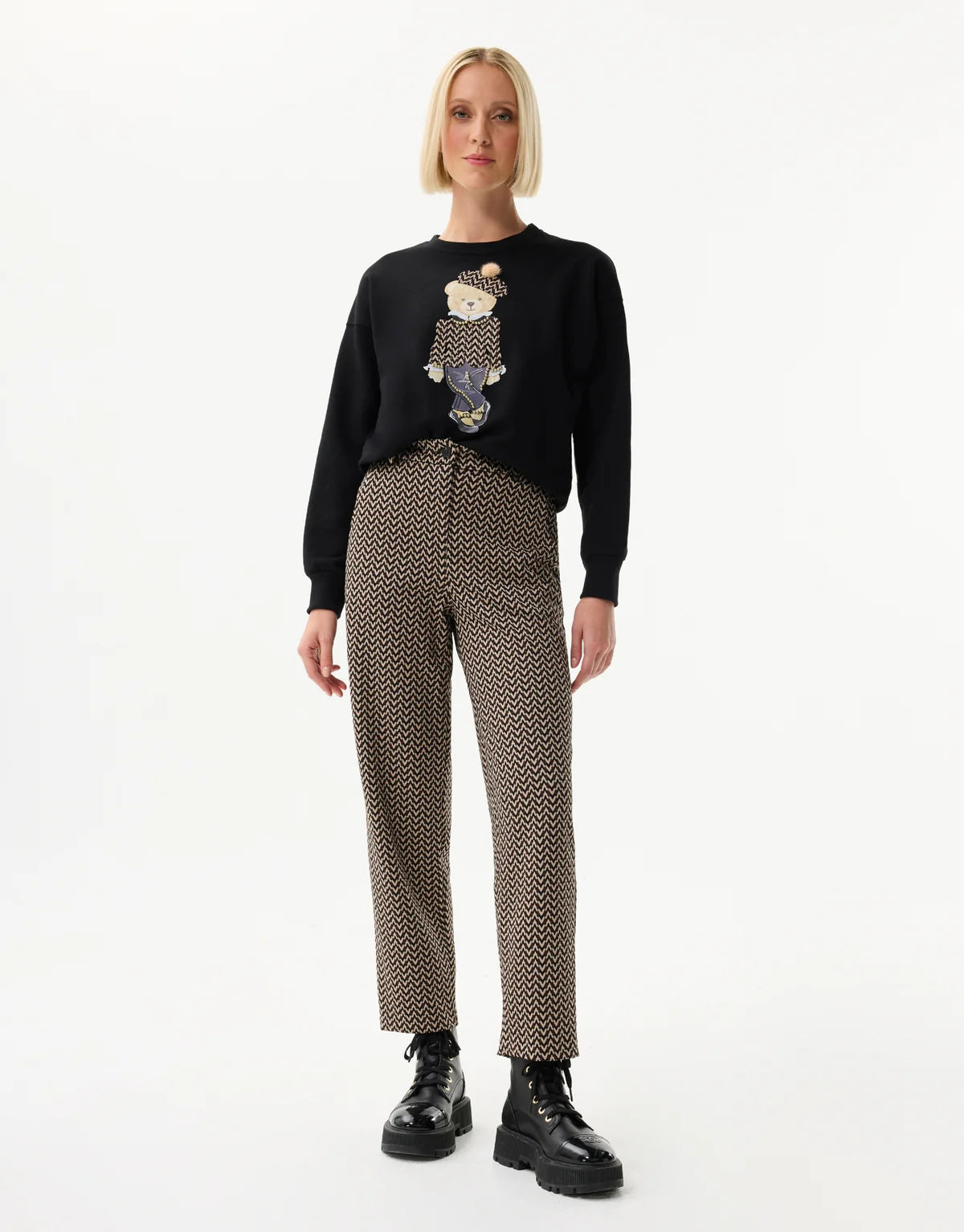 CHEVRON PATTERN PANTS