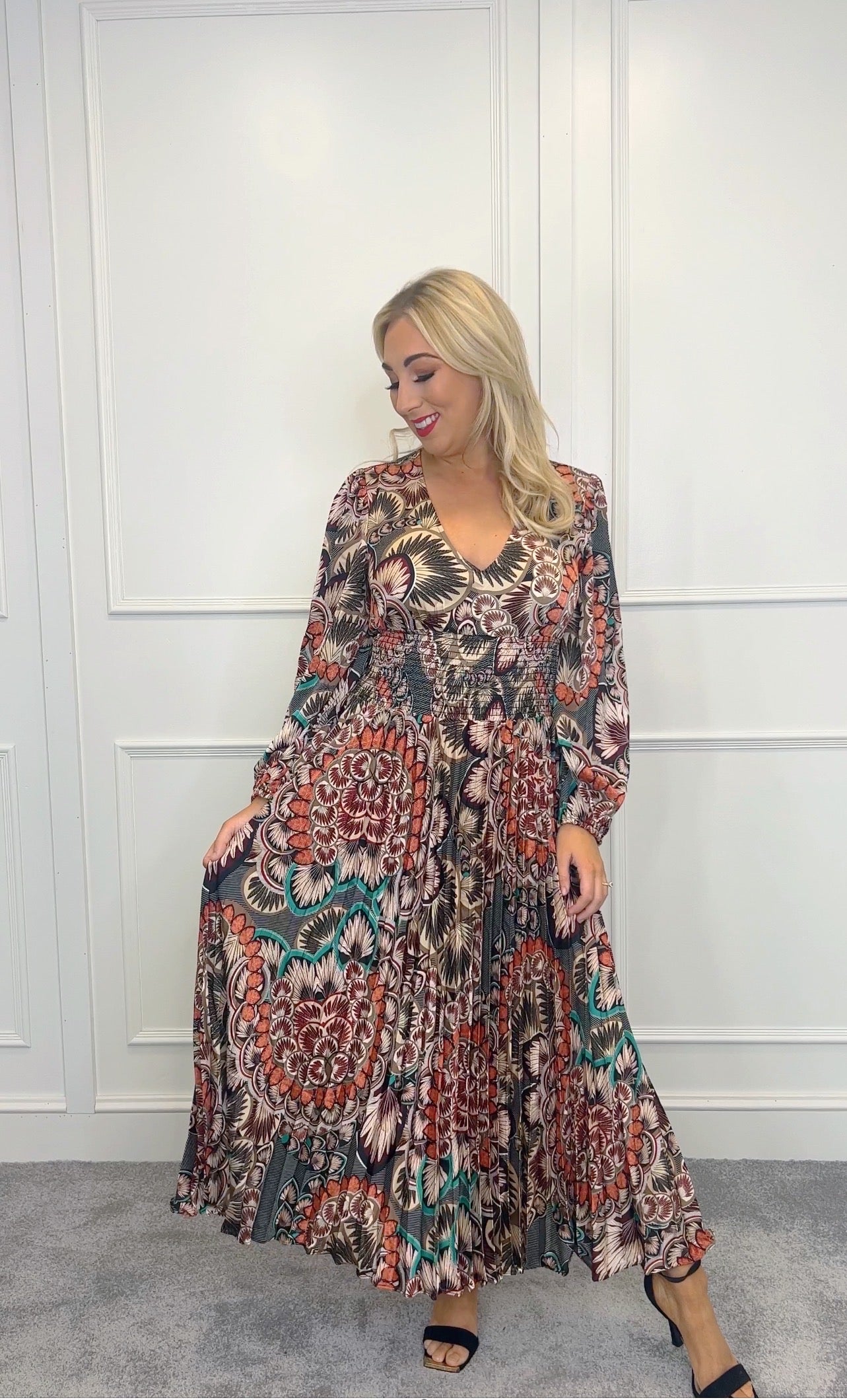 Auroa (Size 6/8)